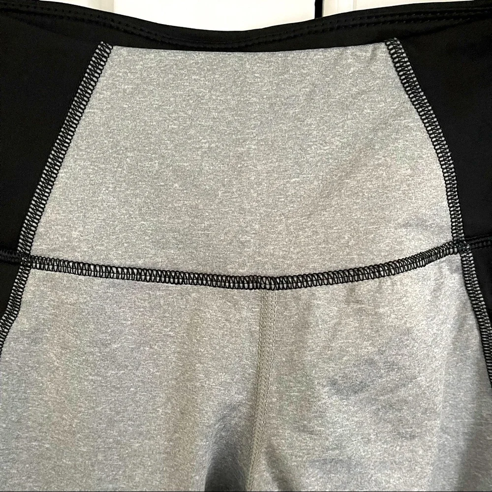 Apana Yoga Lifestyle Leggings with Pockets - Picture 12 of 12